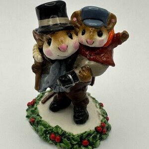 Wee Forest Folk Bob Cratchit and Tiny Tim CC-2 Annette Petersen 1987